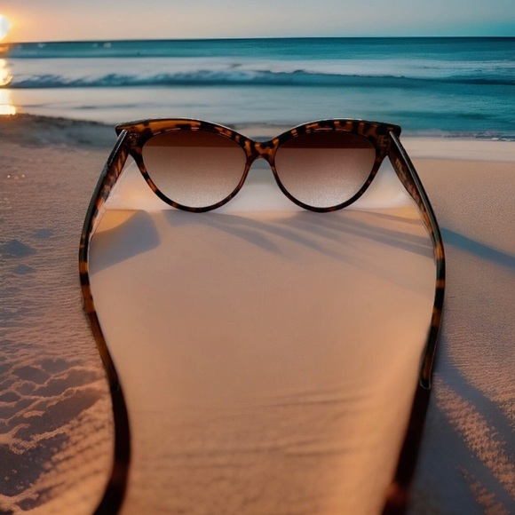 AJ Morgan Brown Sunglasses with Tortoiseshell Pattern^^ - Picture 4 of 5